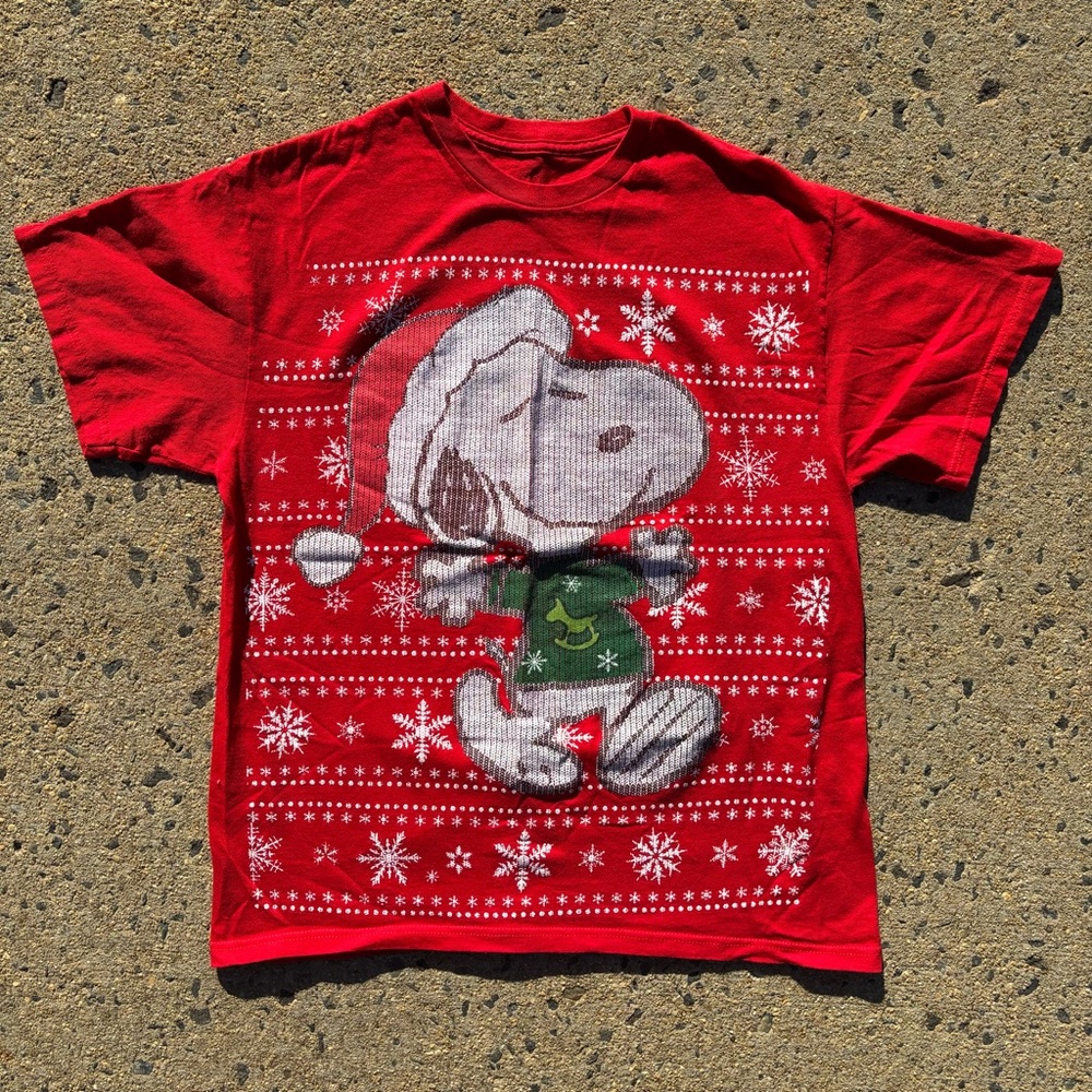 Vintage Peanuts Snoopy Christmas Snowflakes Ugly Sweater T-Shirt